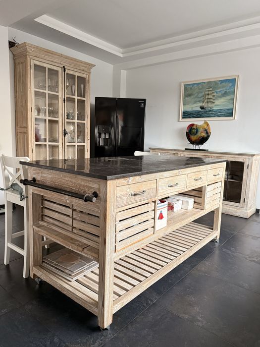 Mobila de bucatarie din lemn masiv (frasin)