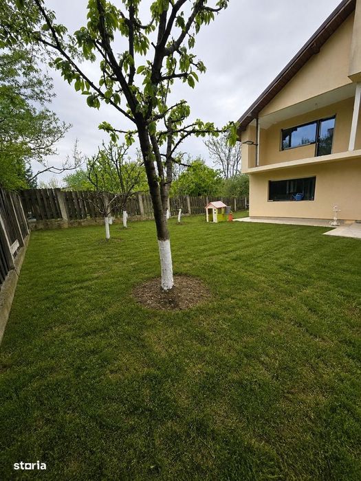 Casă mare Vișani 230 mp | 3 dormitoare + living 60 mp | teren 610 mp