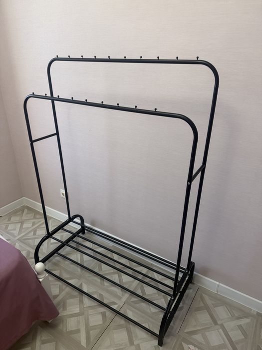 Стойка для одежды