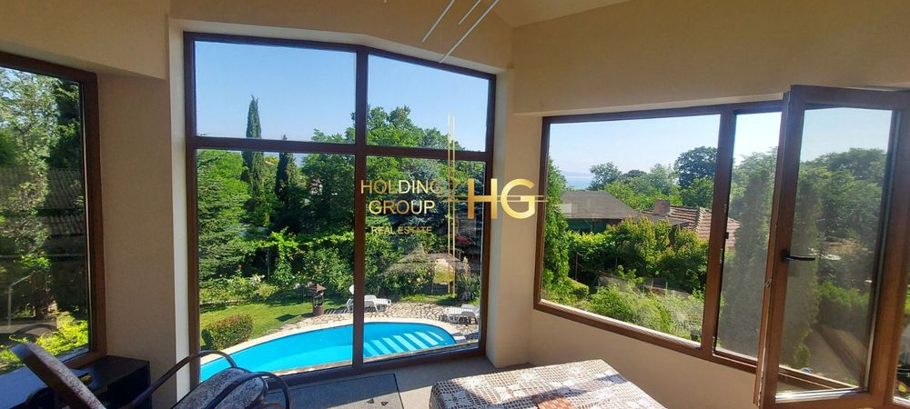 Къща в Варна-Аспарухово площ 310 цена 508000