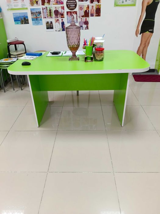 Продам столы для офиса