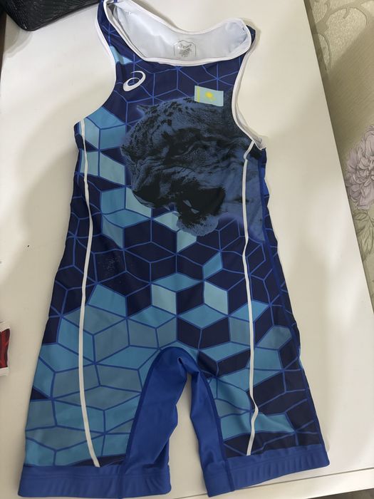 Борцовки и нательники