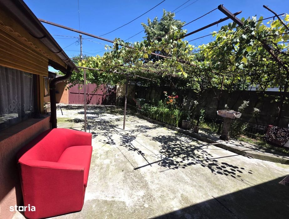 Pantelimon -casa  – 93 mp utili, teren 275 mp, an 1980, zonă liniștită
