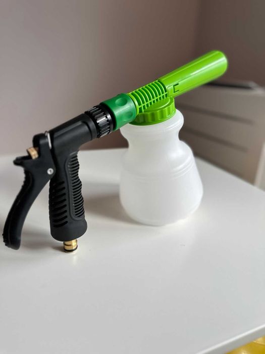 Пенообразувател за градински маркуч BEARFORCE 1L НОВ