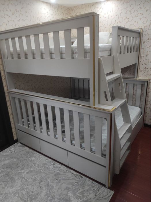 Mebel sotiladi holati juda yahshi matrasi ortopedik