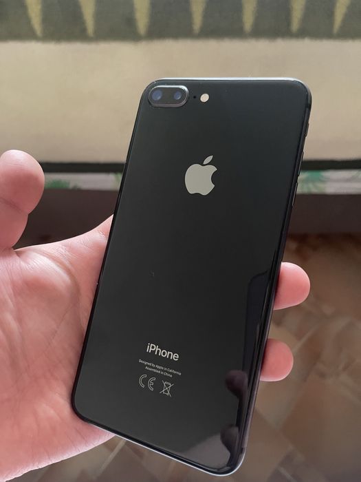 Iphone 8 plus продам