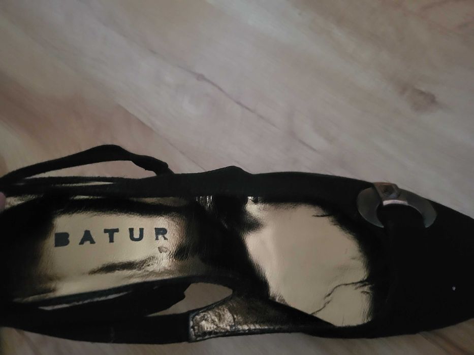 Обувки естесвен велур