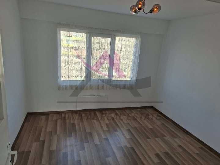 Просторен -четиристаен-Цветен квартал