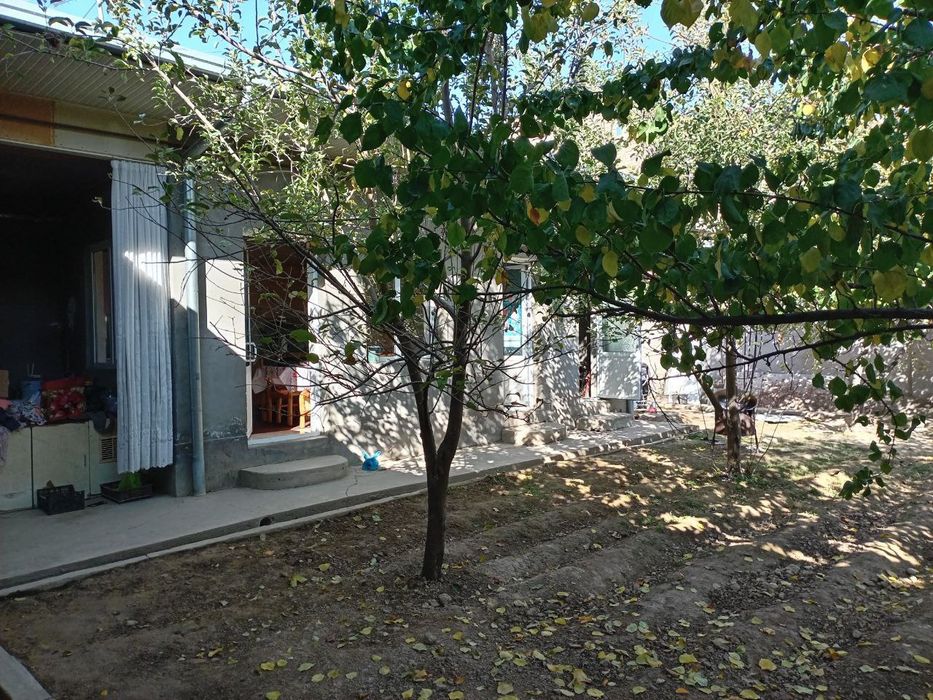 Qibray tumani 4sotix 3xona hovli sotiladi bez makler