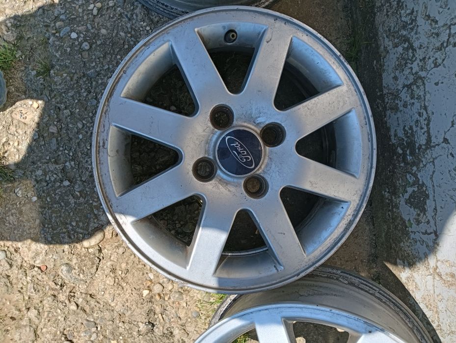 Jante de magneziu pentru Ford pe R14