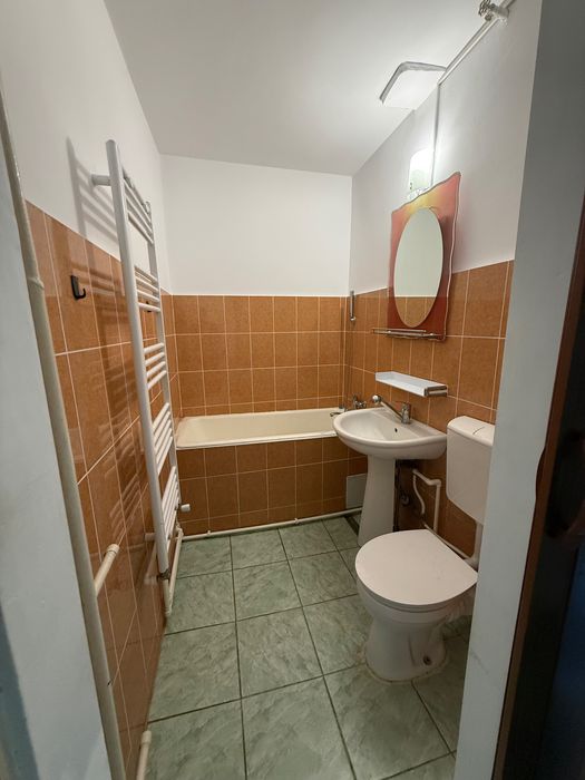 Vând apartament două camere str George Coșbuc parter