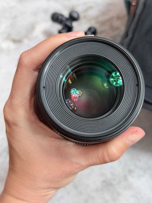Canon EF 100mm f/2.8L Macro IS USM – Stare excelentă, aproape nou. Predare personala doar in Bucuresti