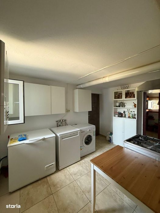 Casa si depozit materiale constructii( 35 km de Bucuresti)