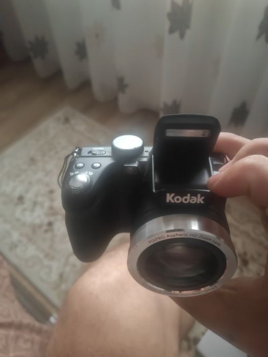 Vând camera foto impecabila