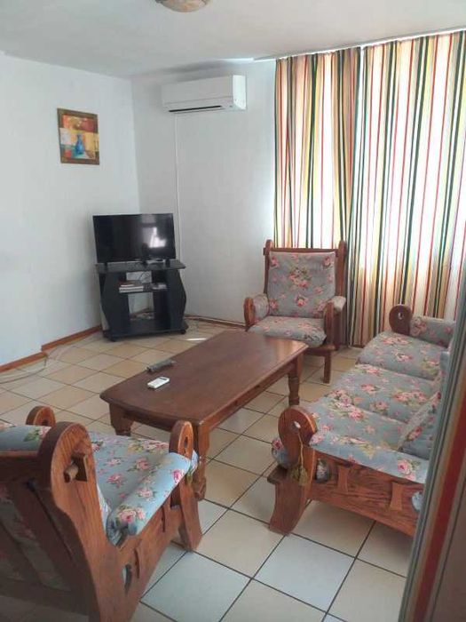 Дава се под наем Двустаен апартамент в Бургас, Център - 66 кв.м за 382.5 € - Снимка #1