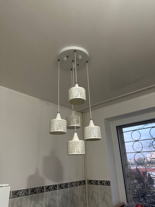 Люстра нерабочая на запчасти