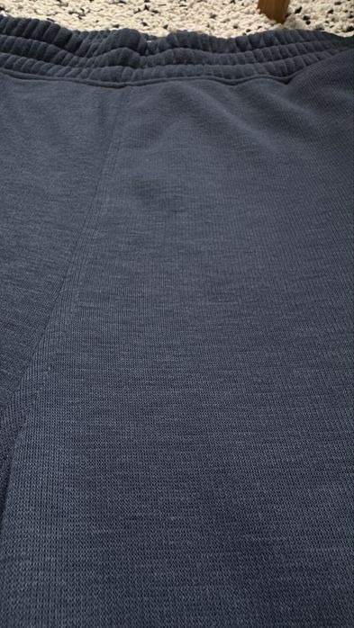 Ново дамско долнище Ugg размер XL