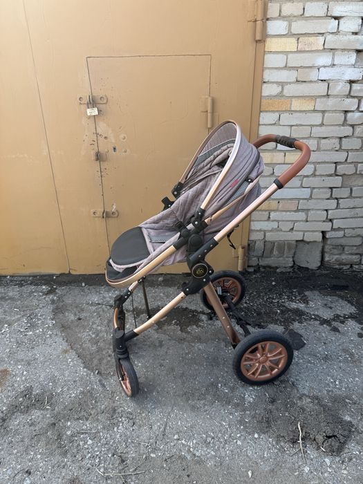 Продам детскую коляску