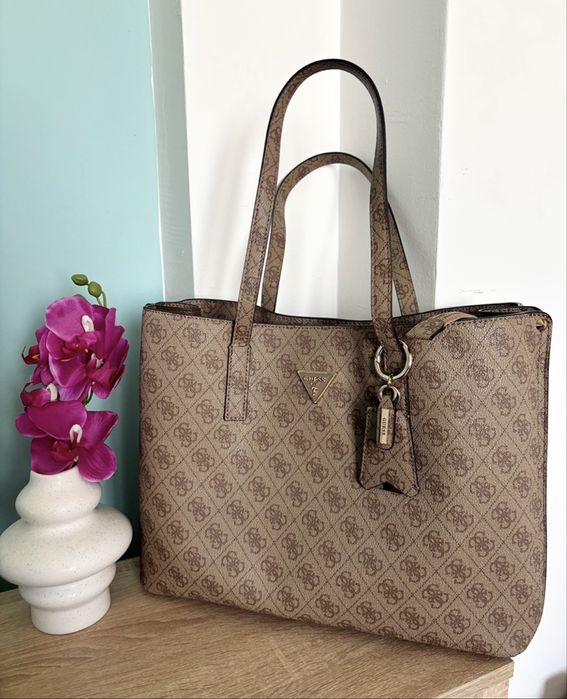 Чанта Guess оригинална