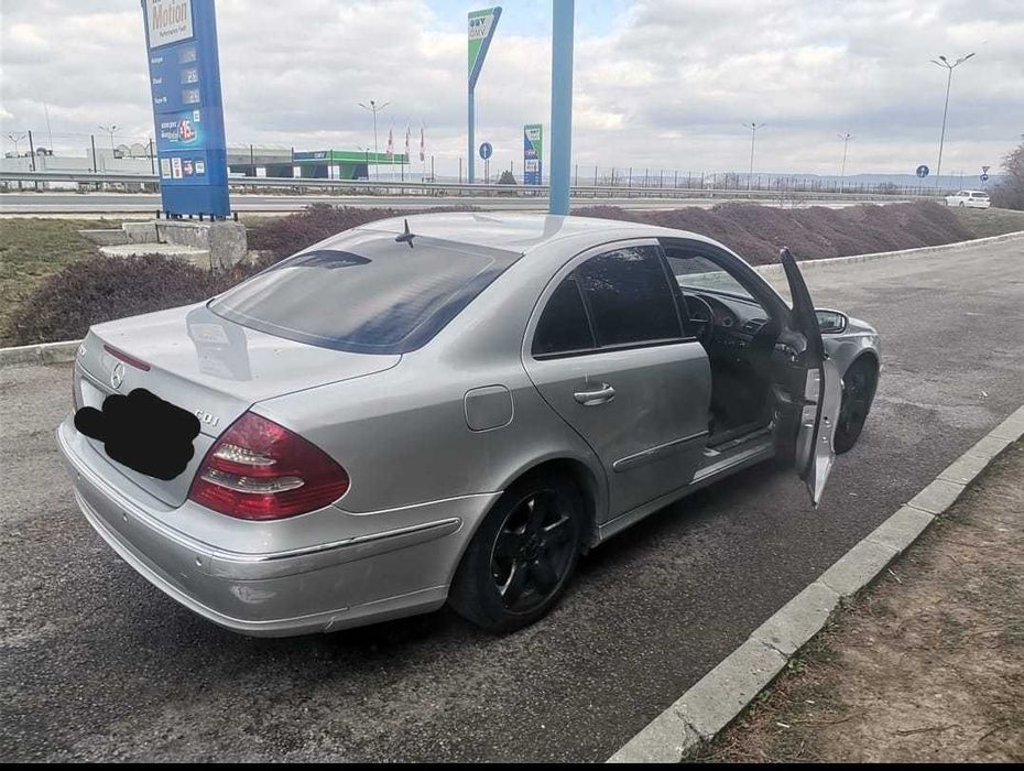 Mercedes-Benz E class W211