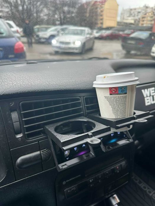 Поставка за чаши за VW Golf MK3