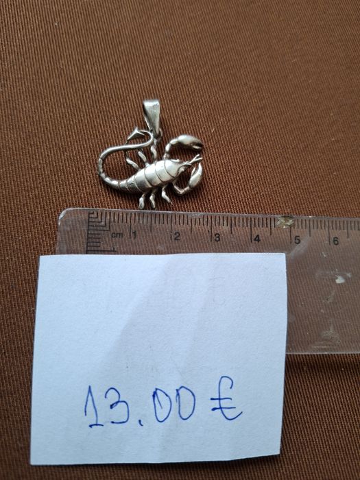 Сребърни бижута,колие с полускъпоценни камъни.