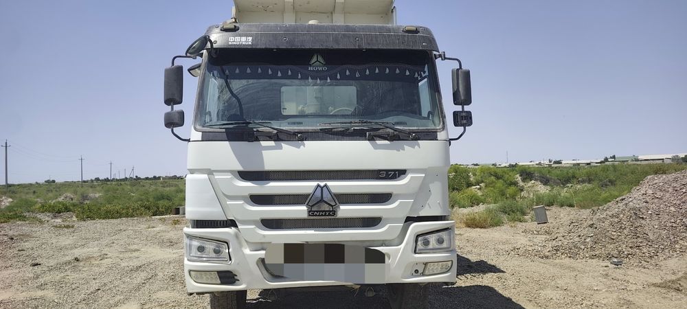 40 тонналик HOWO самосвал сотилади