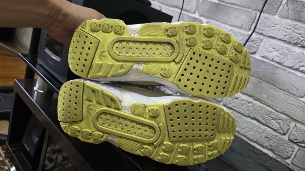 Оригинальные кроссы adidas