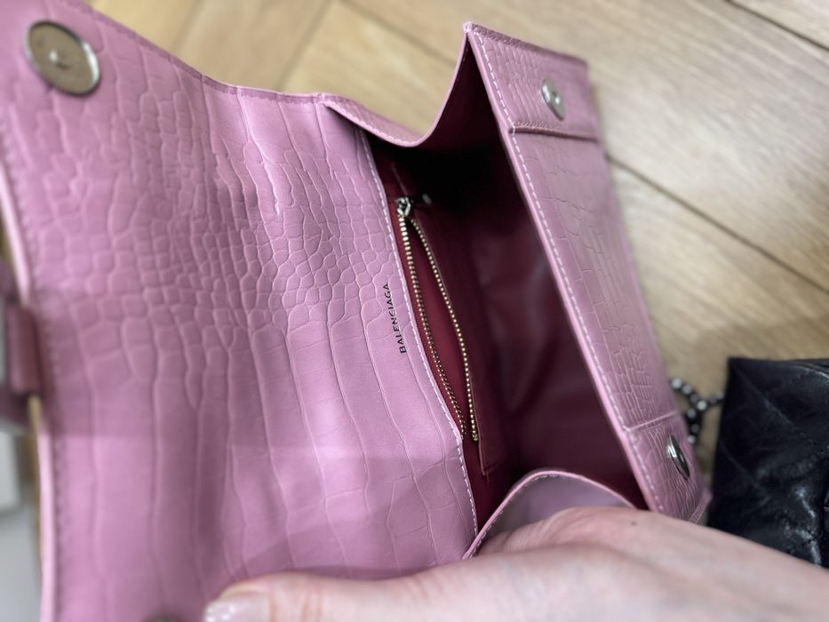 Продаю сумочки новые