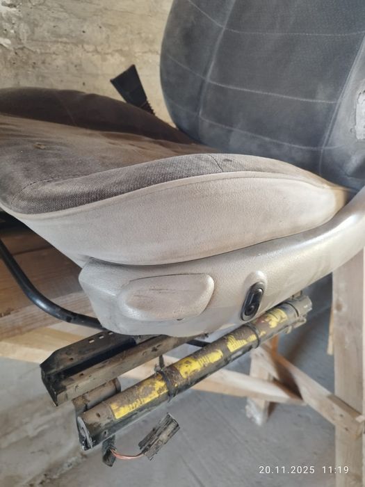 Сиденья от иномарки б/у