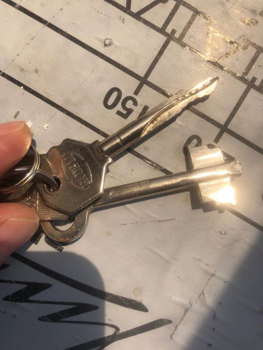 Сейф непорошковый высота около 80 см. 800 тыс. Сум