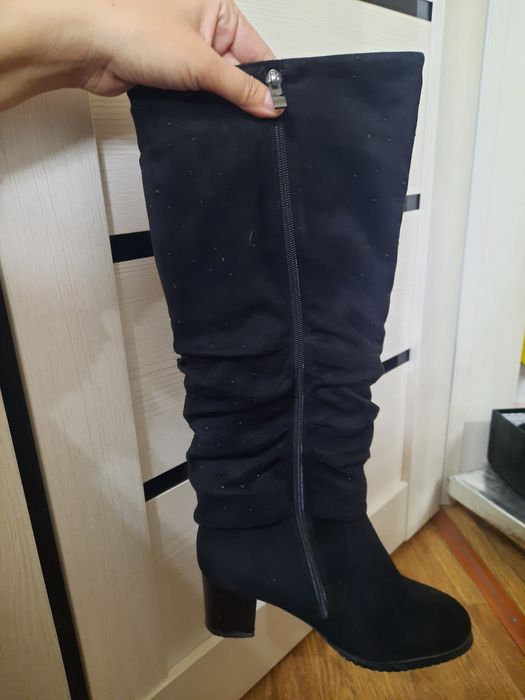 Замшевые сапоги 39размера