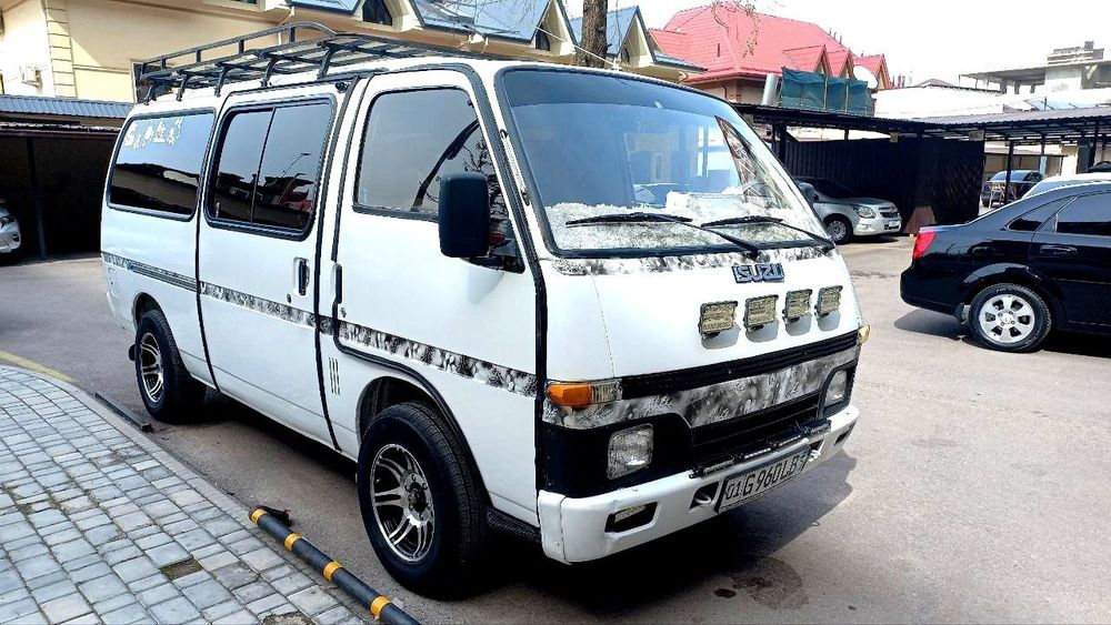 Продам микроавтобус исузу