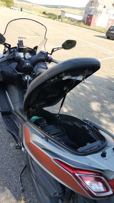 Maxiscuter Kymco 350 i - 2015