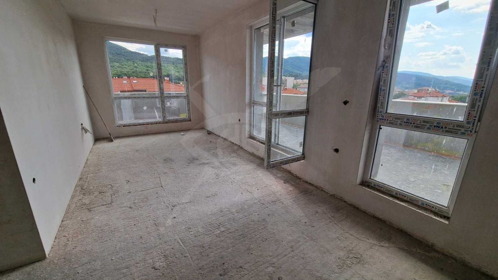 Продава се Тристаен апартамент в Асеновград - 75 кв.м за 10946 €/кв.м - Снимка #1