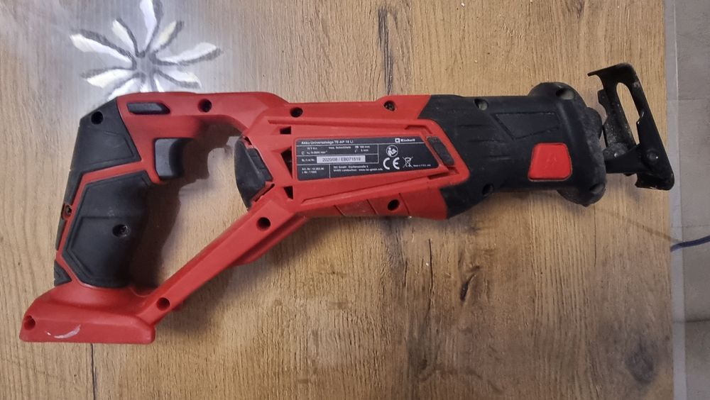 Акумулаторен саблен трион Einhell 18v