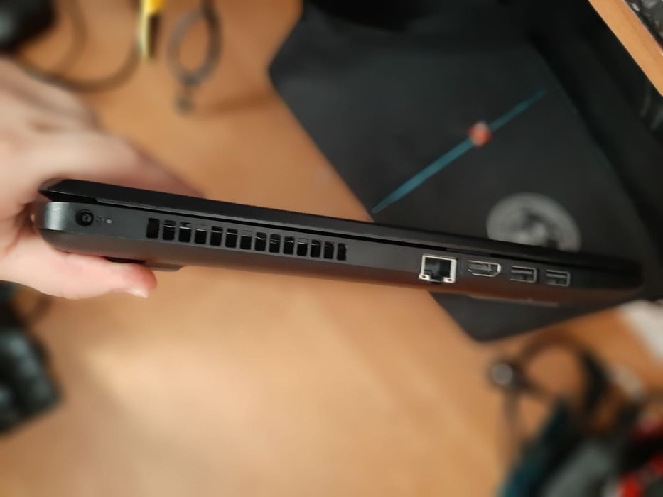 продам ноутбук  HP Laptop 15-bw0xx