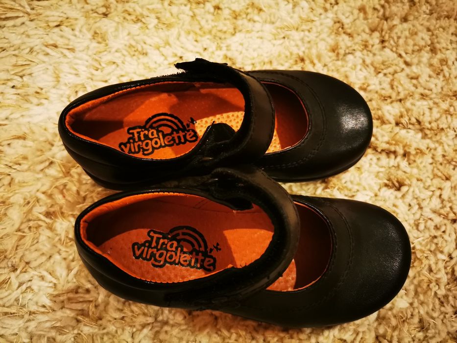 Детски обувки естествена кожа.