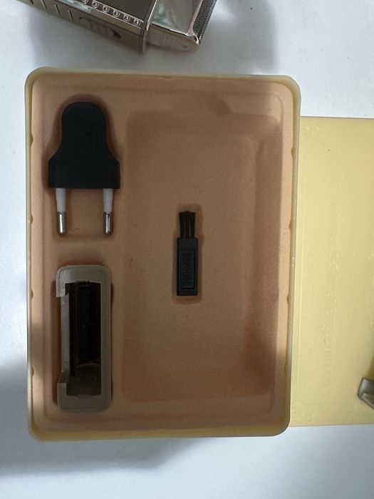 Продам Электробритву