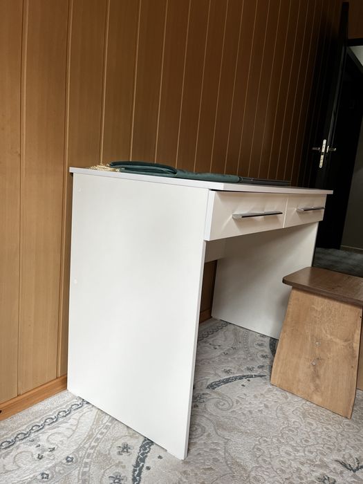 Стол для учебы