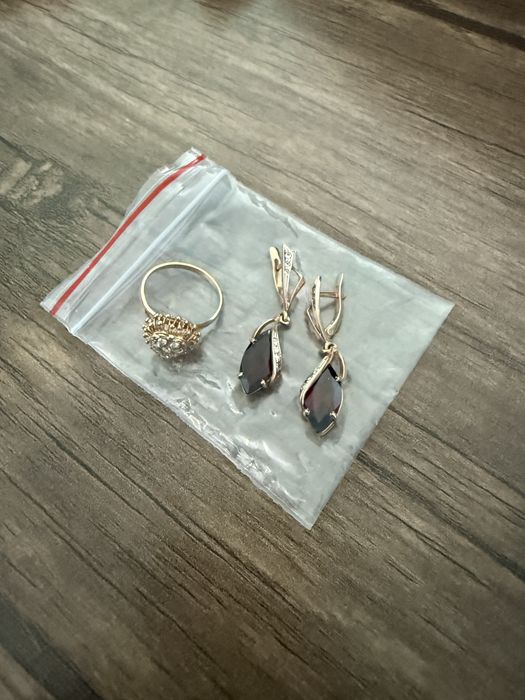 Серьги и кольцо 585 не ношенные