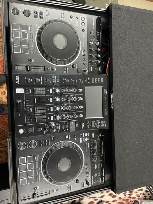 Pioneer XDJ XZ + Case Magma