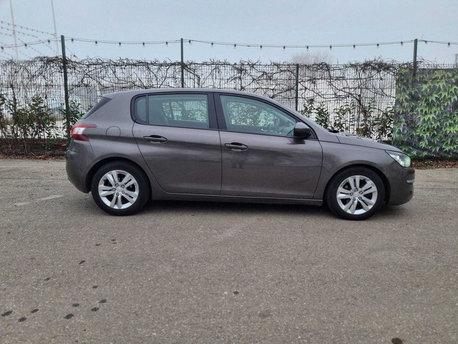 Peugeot 308  2015