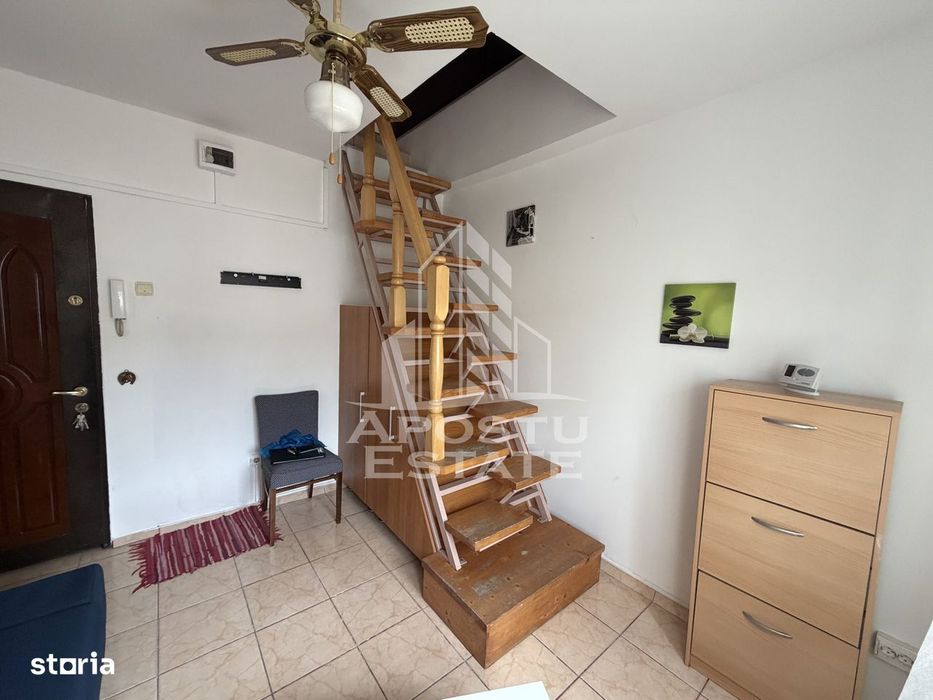 Apartament 3 camere, centrala proprie, zona Girocului