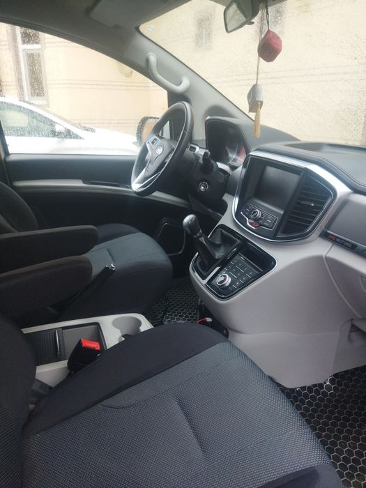 Жак микро автобус.