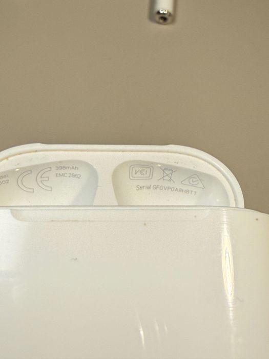Apple AirPods (Gen 2) - Carcasă Standard - Funcționale, Cu Husă