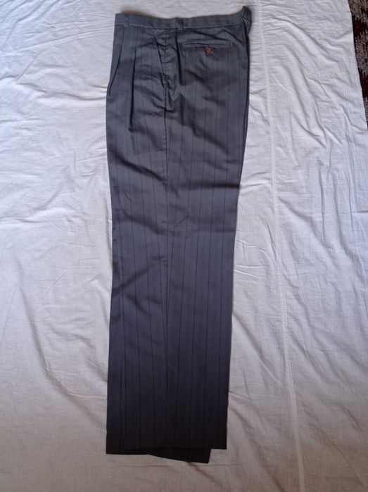 Костюм мужской хороший