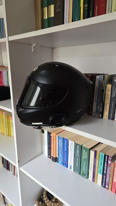 Casca HJC Rpha11 Black  Mărime M + intercom montat.