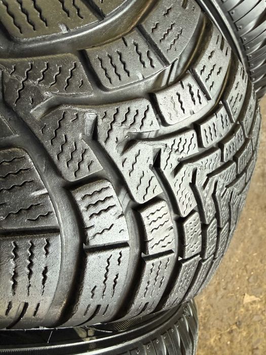 4x Anvelope iarna 215/60 R17 - Falken EuroWinter HS01 SUV