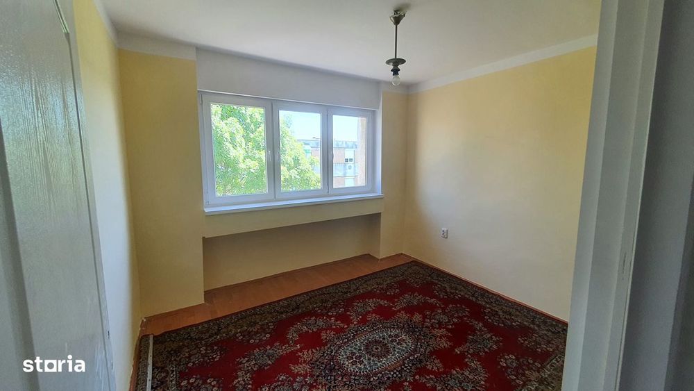 ap. 3 cam MVI str. Gladiolei 6 et 4 , 2 bai , 820 Eu/ mp